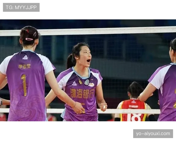 丁霞今天一出场，连队友都忍不住瞄这豪宅钥匙链了！