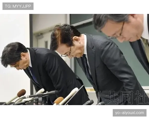 大阪刚结束训练就冲去喝奶茶，这自律人设是不是有点绷不住了？